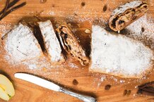 Gezogener Apfelstrudel hat in Österreich Tradition | © Magnific