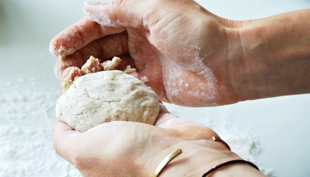 &amp;quot;Scones&amp;quot; - englische Brötchen mit Butter