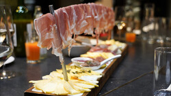 Jause im Schladminger Bauernladen Heimatgold | © Land schafft Leben