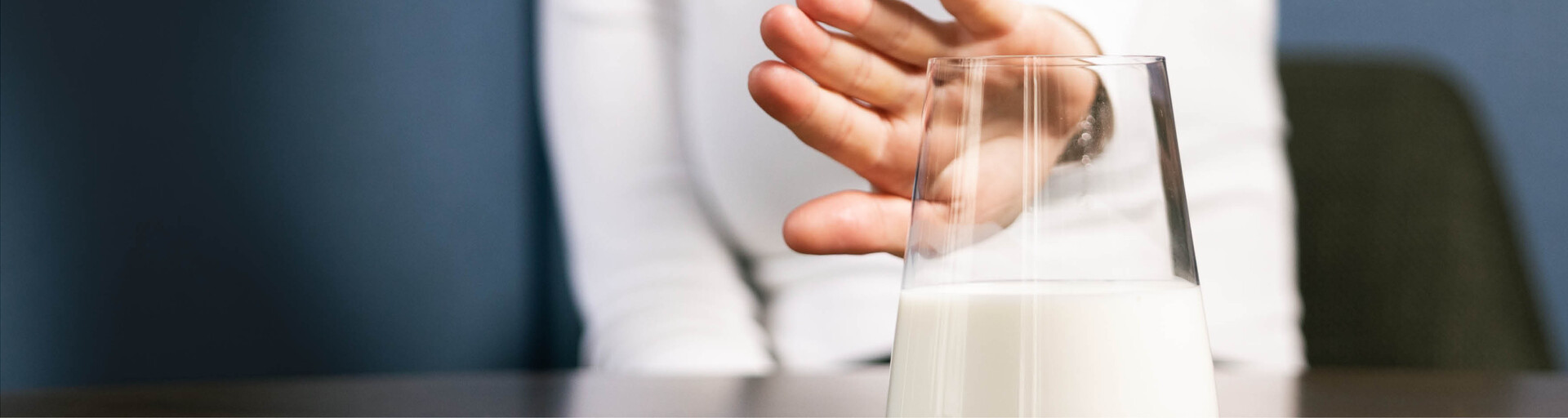 Laktosefreie Milch als Alternative bei Laktoseintoleranz | © Land schafft Leben