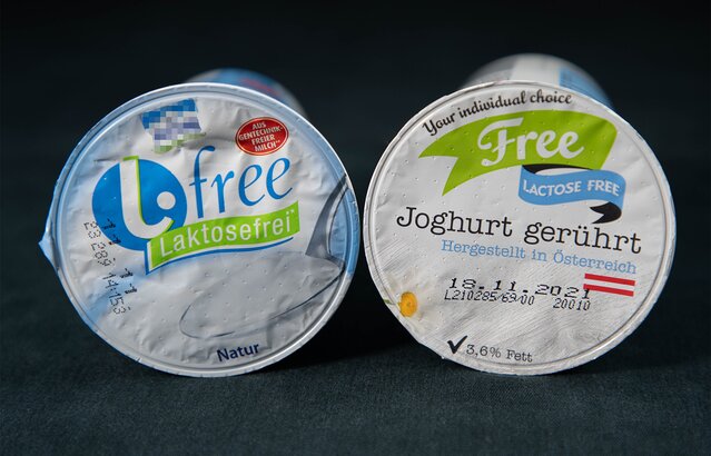 Zwei laktosefreie Joghurts | © Land schafft Leben
