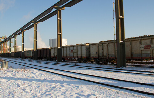 Zugwagons im Schnee | © Land schafft Leben