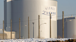 Fabrik von Wiener Zucker von außen | © Land schafft Leben