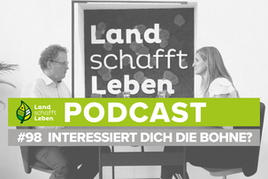 Maria Fanninger und Karl Fischer im Podcast-Studio von Land schafft Leben | © Land schafft Leben