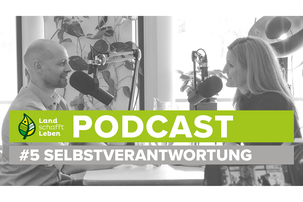 Maria Fanninger und Hannes Royer im Podcast-Studio von Land schafft Leben | © Land schafft Leben