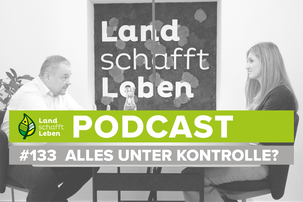Maria Fanninger und Stephan Hintenaus im Podcast-Studio von Land schafft Leben | © Land schafft Leben